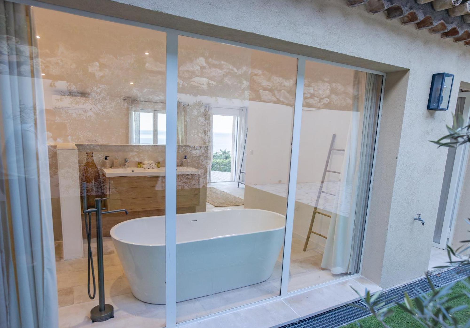 Superbe Villa, Incroyable Vue Mer, Piscine Chauffee, Climatisee Sainte-Maxime Exteriör bild