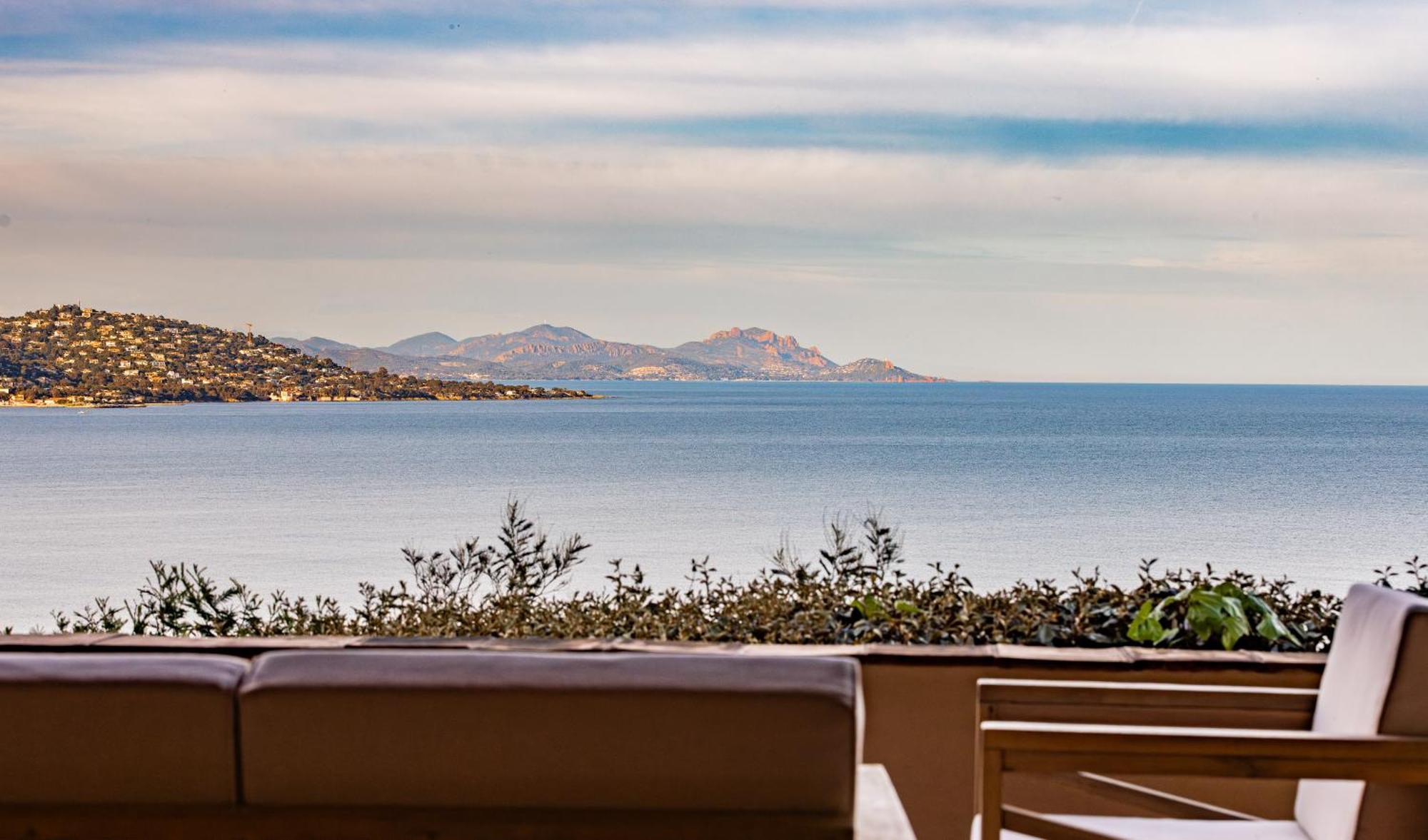 Superbe Villa, Incroyable Vue Mer, Piscine Chauffee, Climatisee Sainte-Maxime Exteriör bild