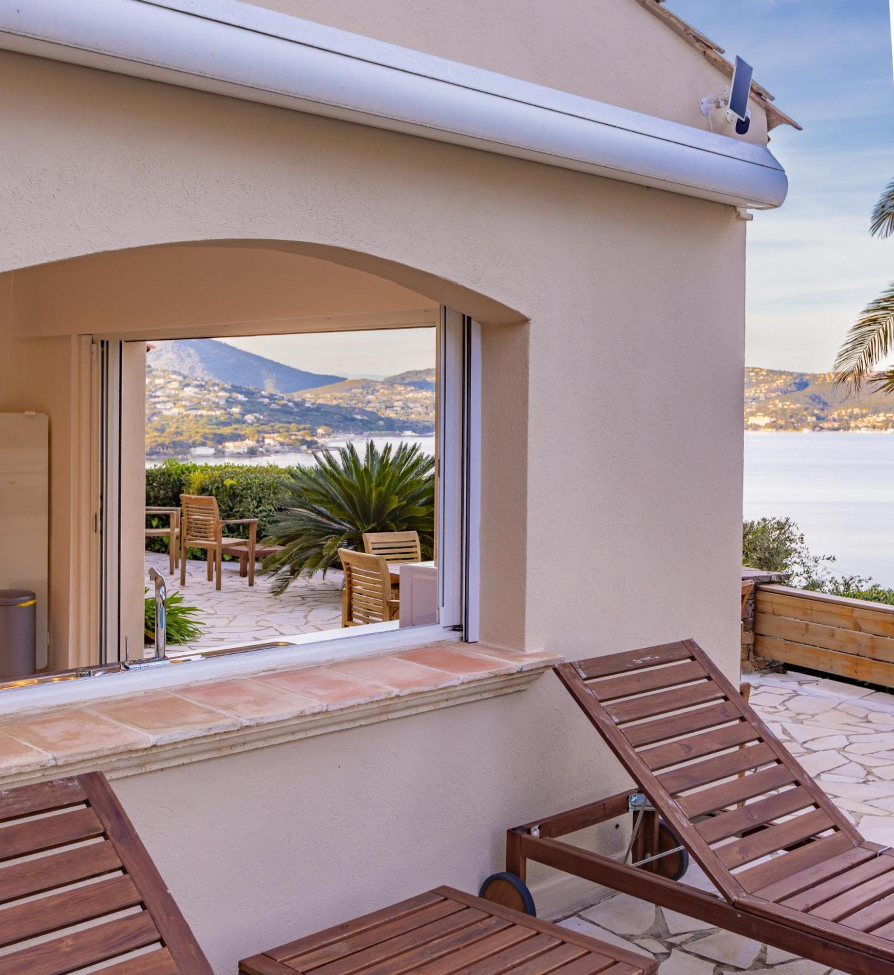 Superbe Villa, Incroyable Vue Mer, Piscine Chauffee, Climatisee Sainte-Maxime Exteriör bild