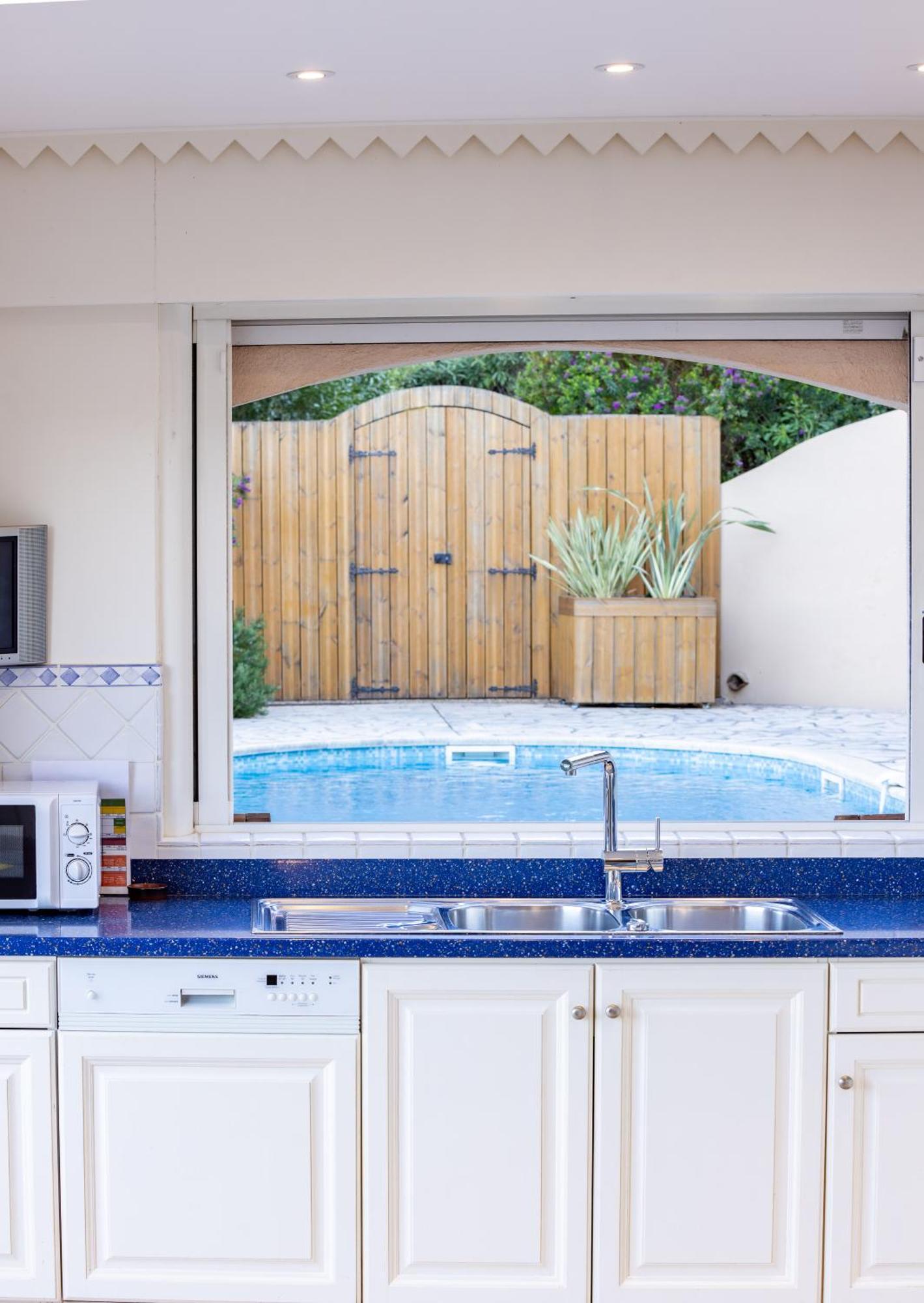 Superbe Villa, Incroyable Vue Mer, Piscine Chauffee, Climatisee Sainte-Maxime Exteriör bild