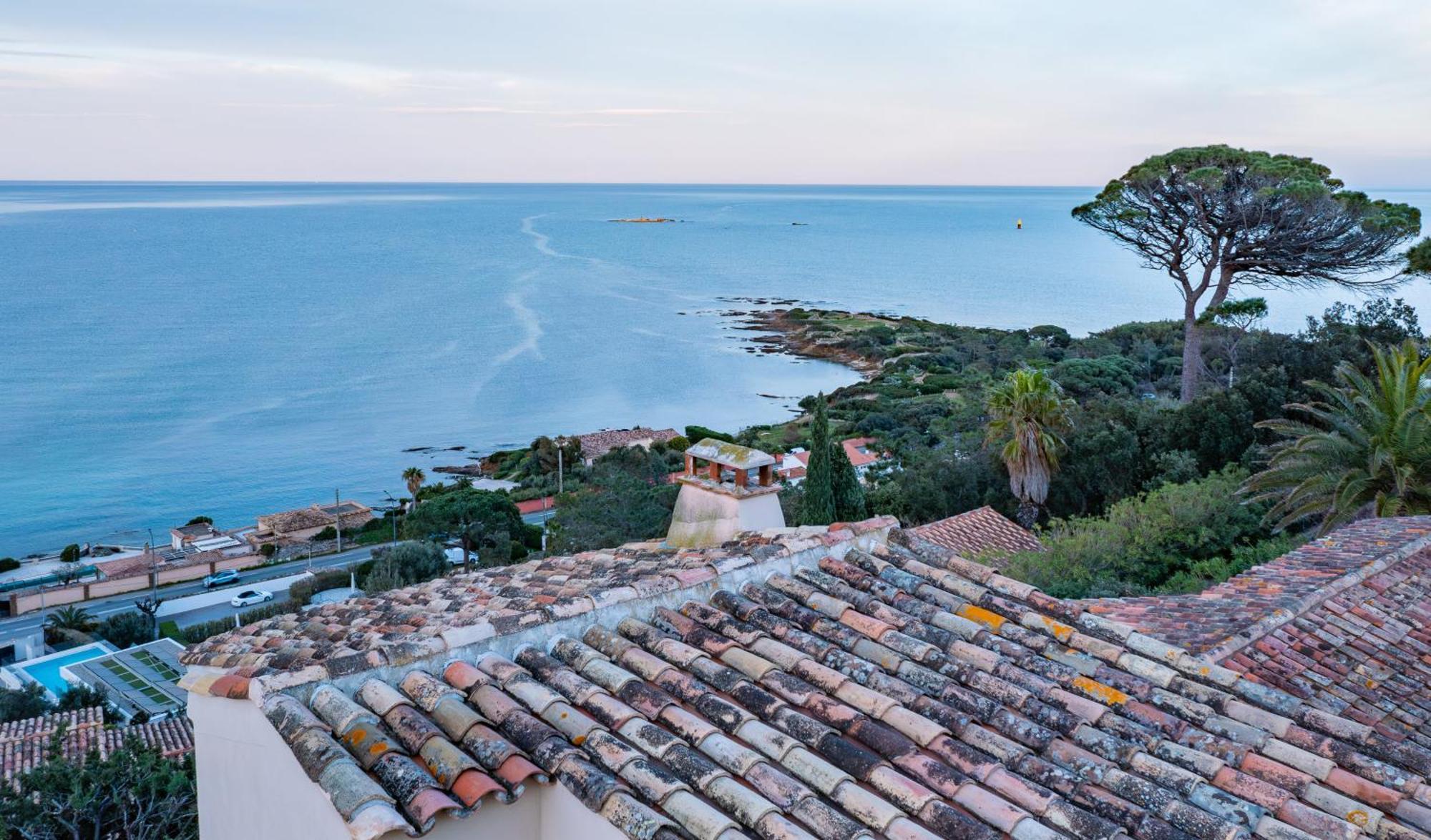 Superbe Villa, Incroyable Vue Mer, Piscine Chauffee, Climatisee Sainte-Maxime Exteriör bild