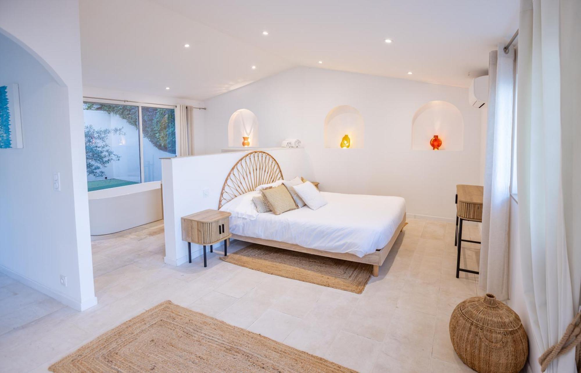 Superbe Villa, Incroyable Vue Mer, Piscine Chauffee, Climatisee Sainte-Maxime Exteriör bild